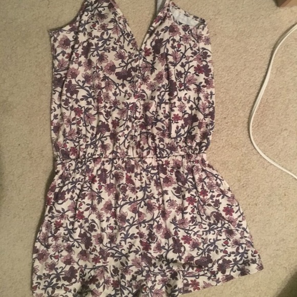 Romper - Picture 2 of 3